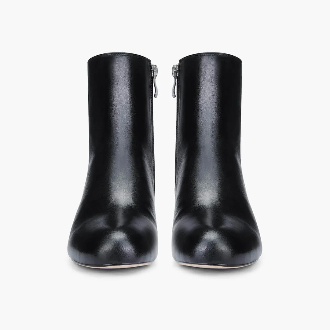 *AMATA - classic black ankle boots