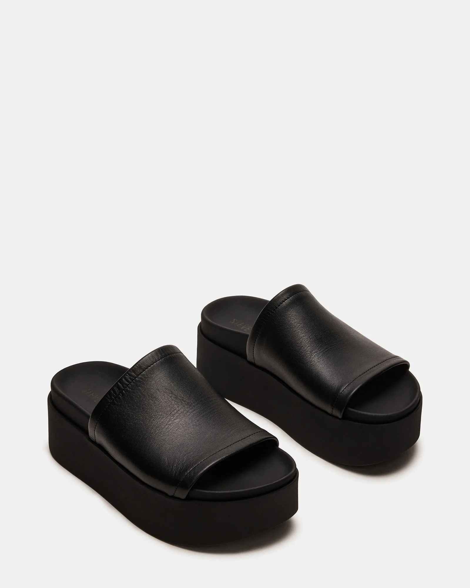 ARWEN BLACK LEATHER