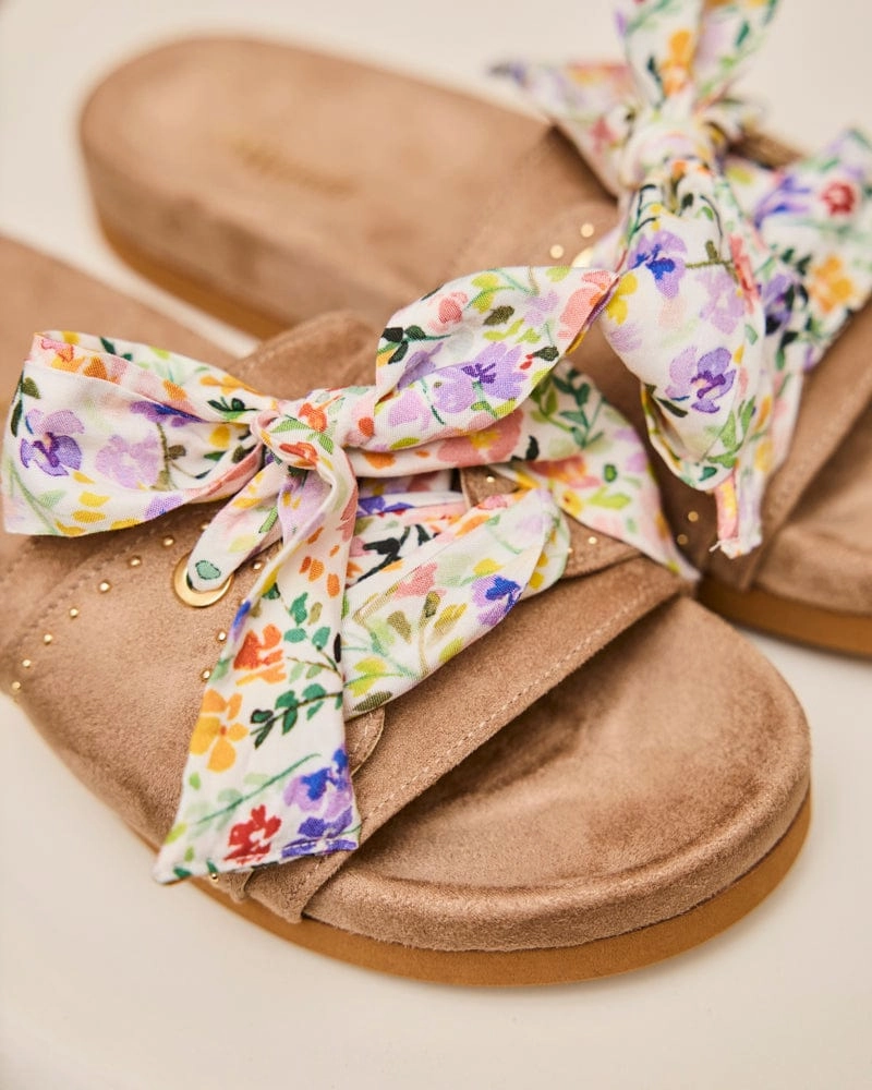 Dune Viscose Ribbons | White Flowers
