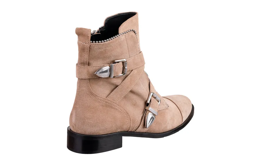Eva Annetha Beige