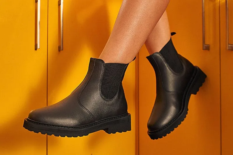 Everyday Unisex Vegan Leather Chelsea Boots | Black