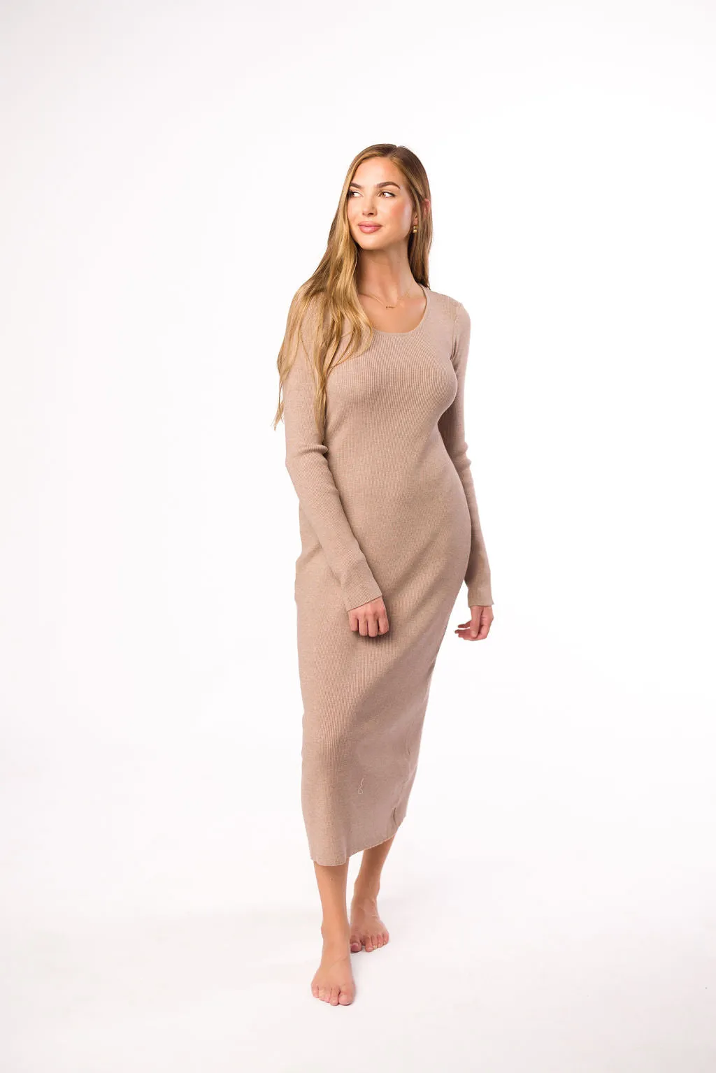 Gwen Ribbed Midi Dress in Mocha