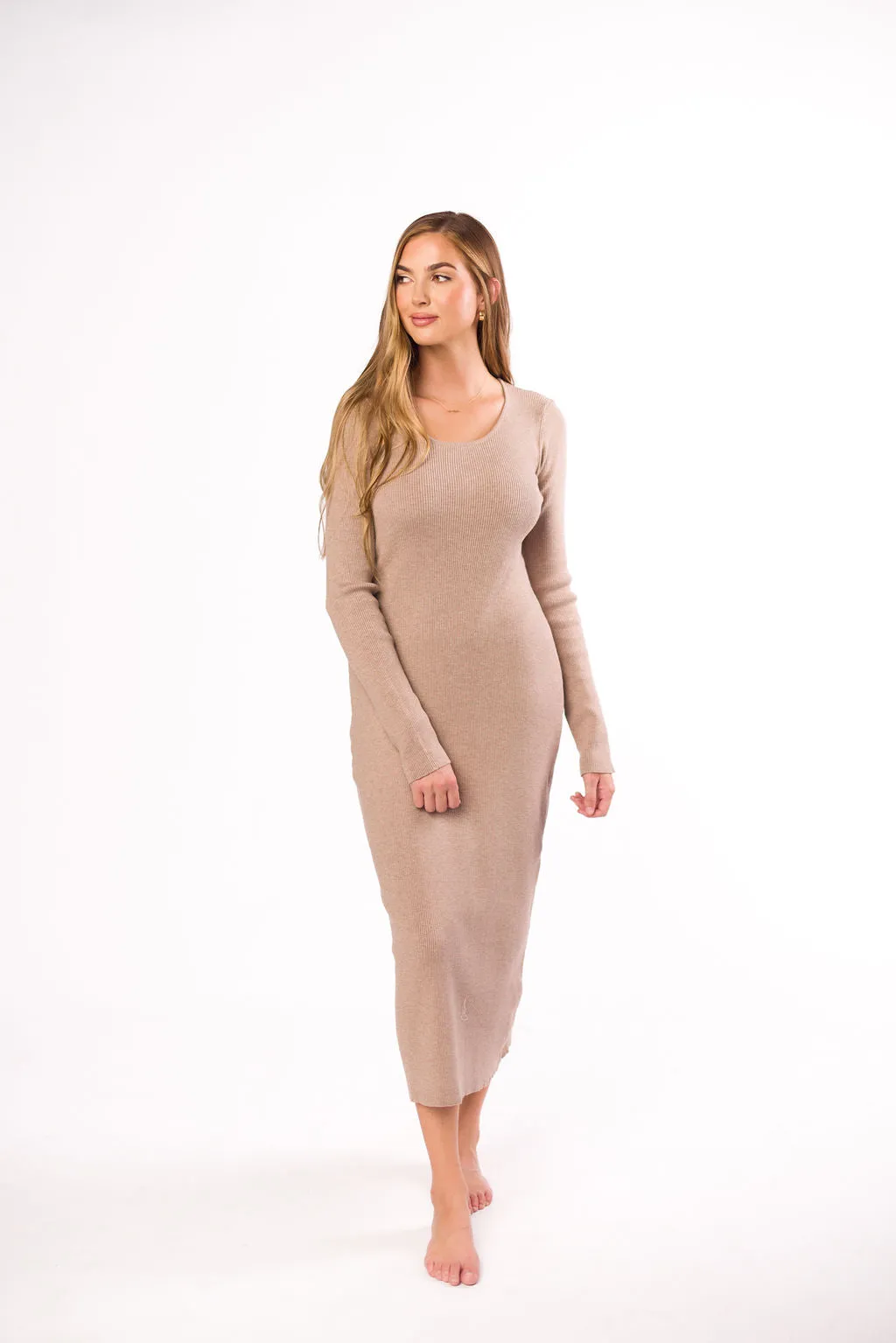 Gwen Ribbed Midi Dress in Mocha