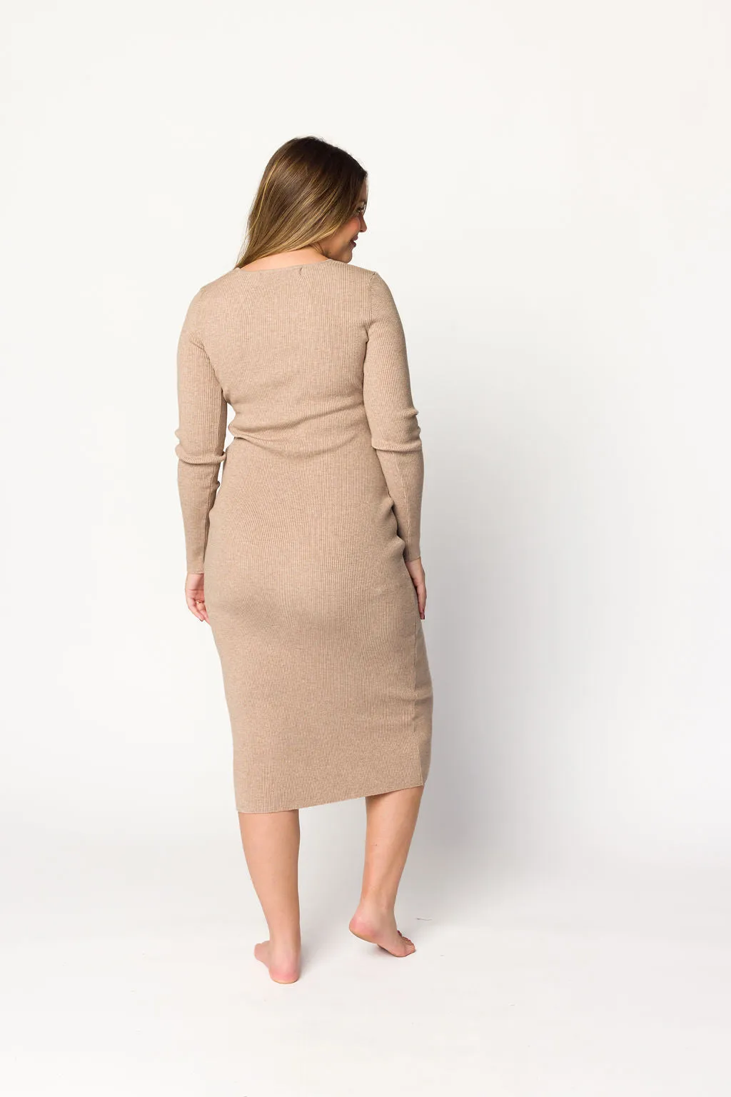 Gwen Ribbed Midi Dress in Mocha