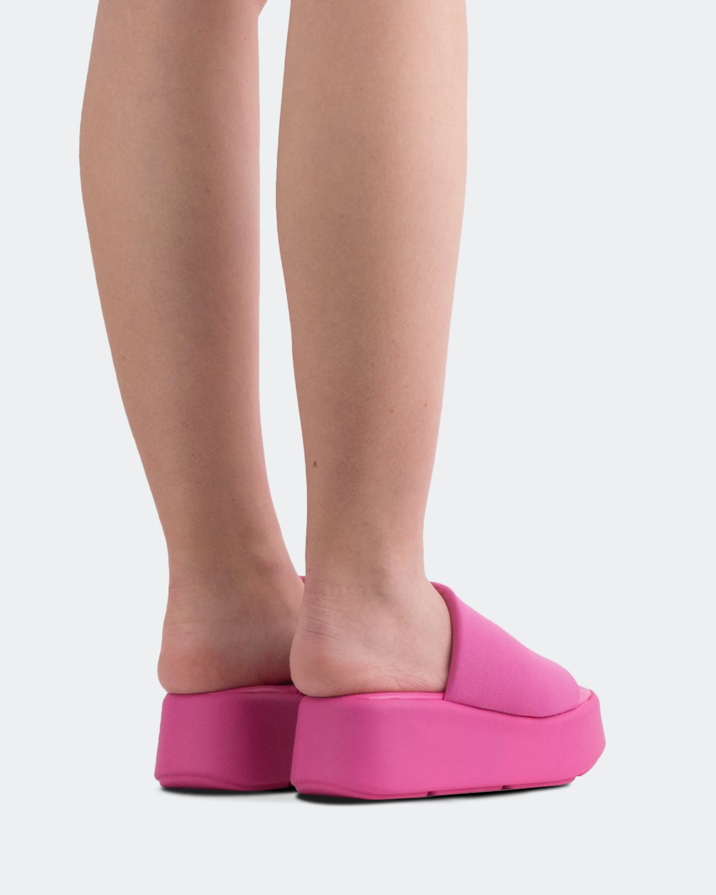 Harlow Fucshia Puff