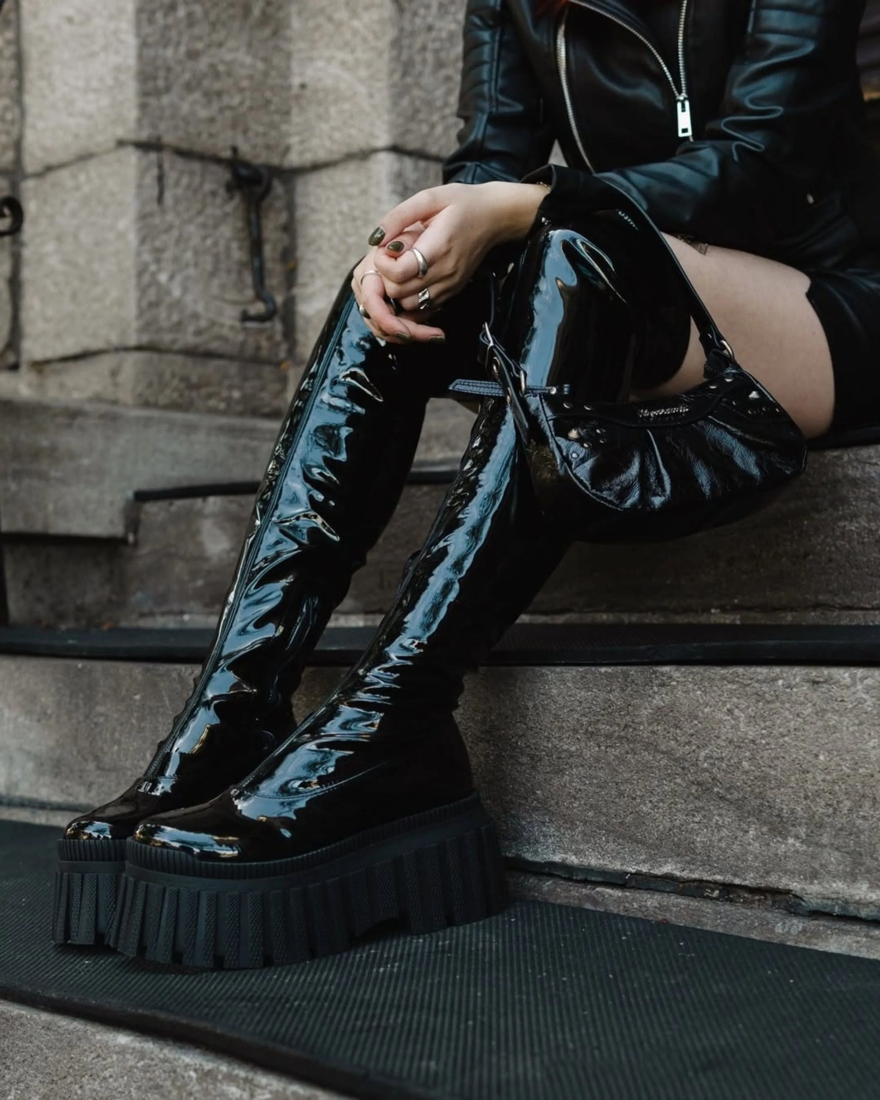 Letar Black Patent