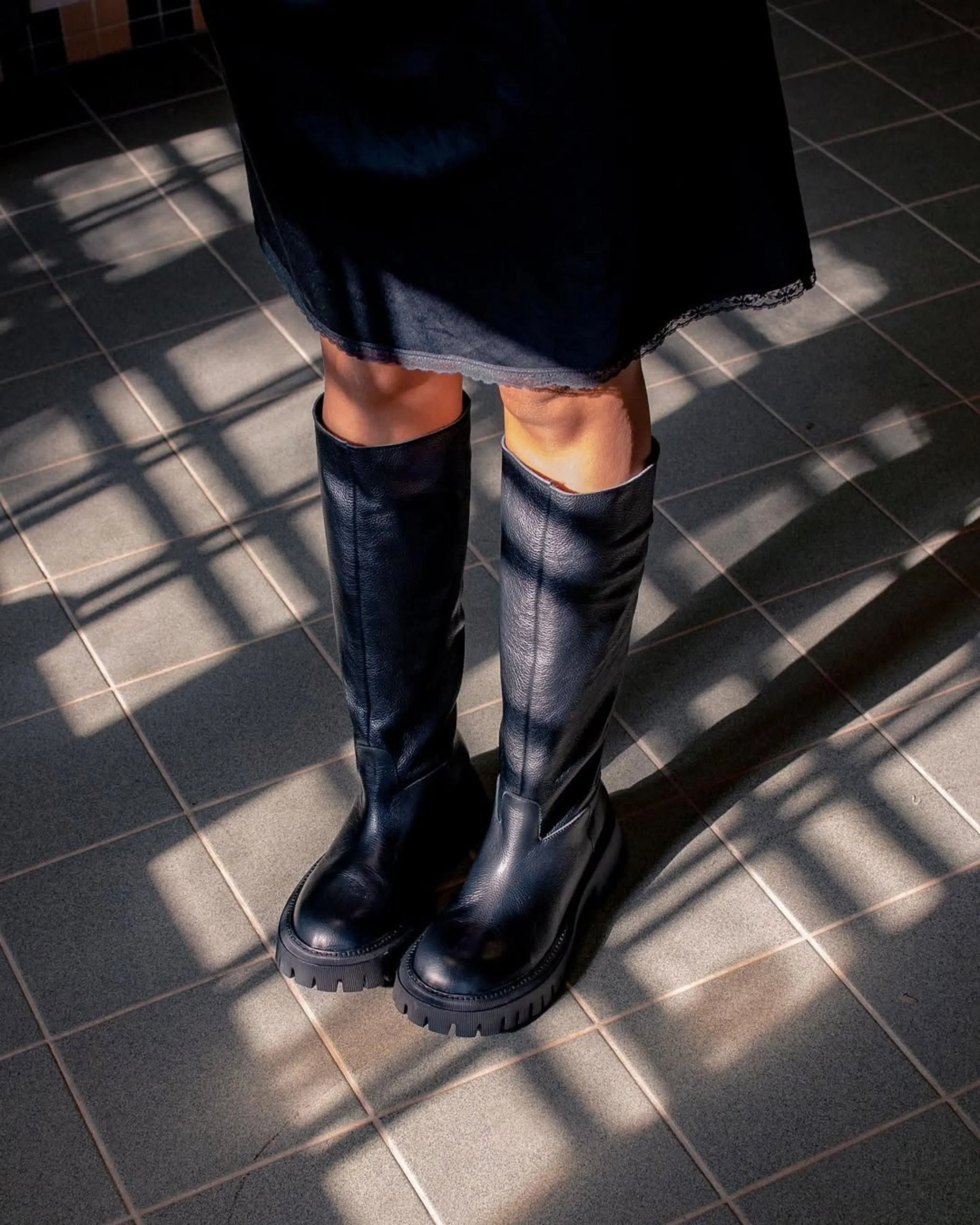 Rector Black Leather