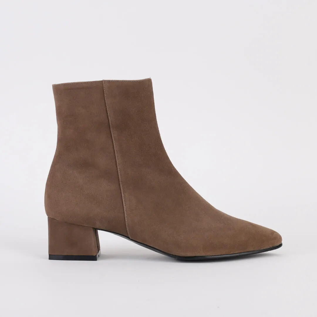 *UK size 2 - EZRA - khaki brown, 4cm heels