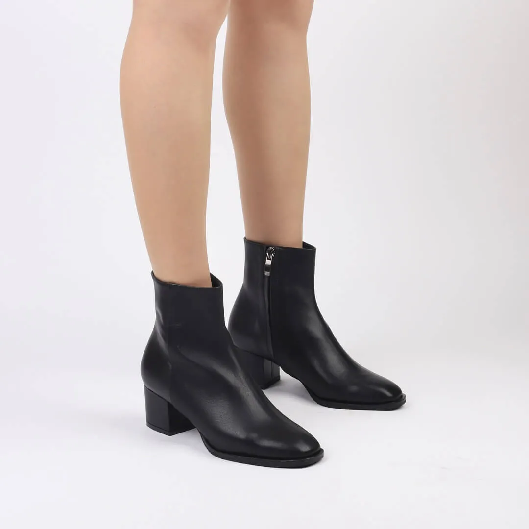 *UK size 2.5 - MOSTO - black , 5cm heels