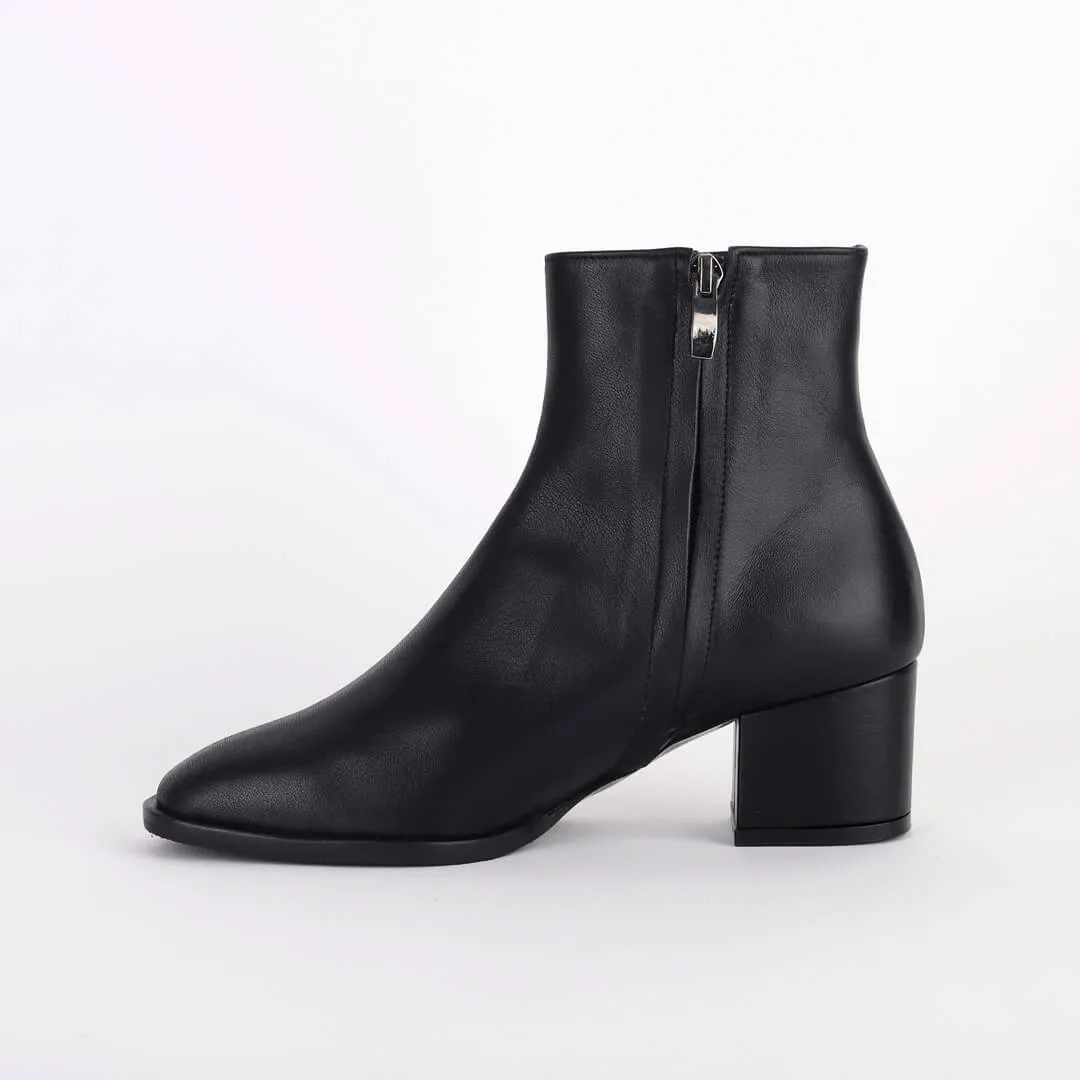 *UK size 2.5 - MOSTO - black , 5cm heels