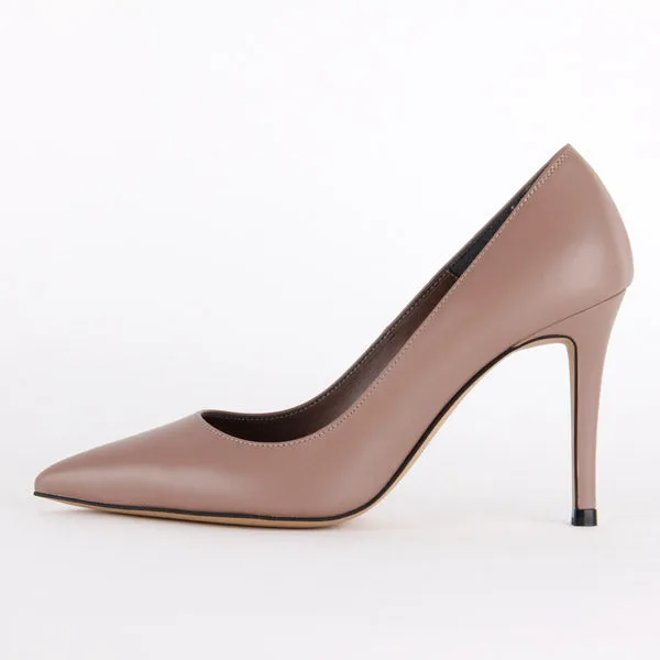 *UK size 3 - ROSE AVENUE - AW17 Court - navy , 6cm heels