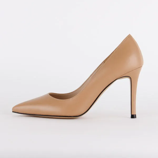*UK size 3 - ROSE AVENUE - AW17 Court - navy , 6cm heels