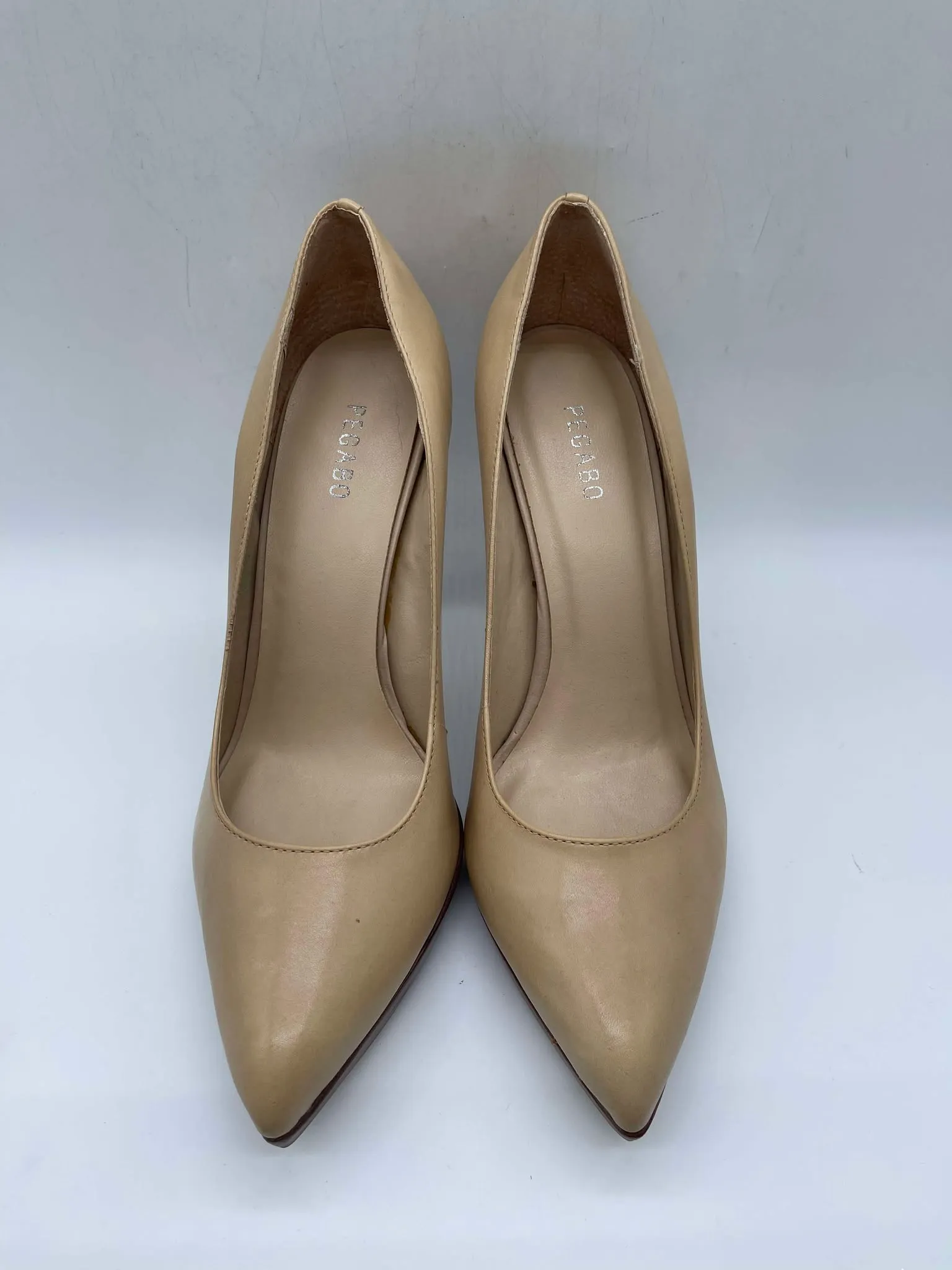 Women's Pegabo Shoes. 8.5