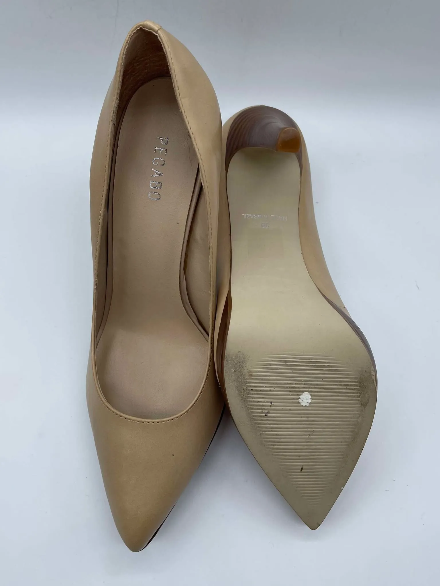 Women's Pegabo Shoes. 8.5