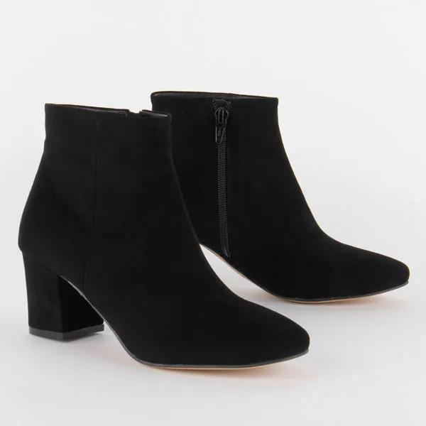 ZEE - black suede