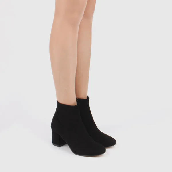 ZEE - black suede