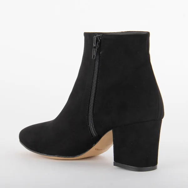 ZEE - black suede